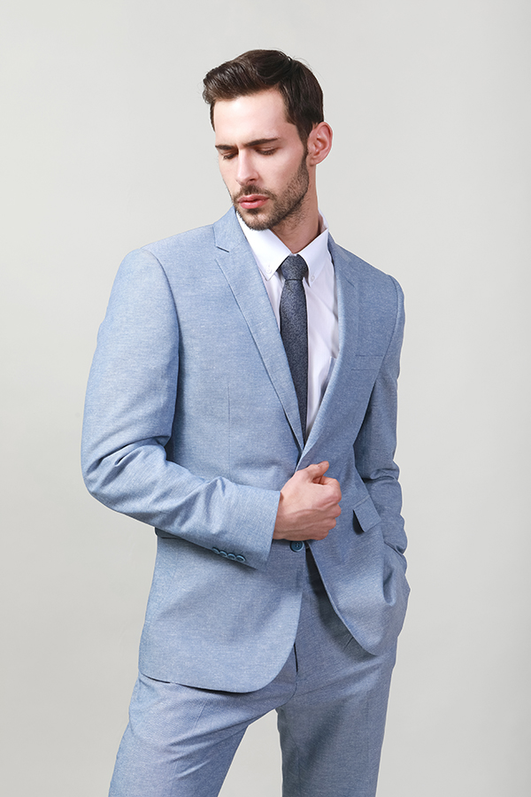 SUITS WITH WOOL TOUCH AND CATIONIC EFFECT 