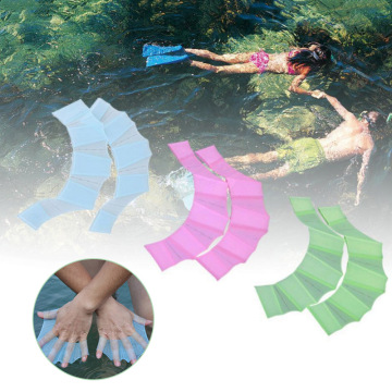 1 Pair Frog Silicone Hand Swimming Fins Handcuffs Flippers Swim Palm Finger ASD88
