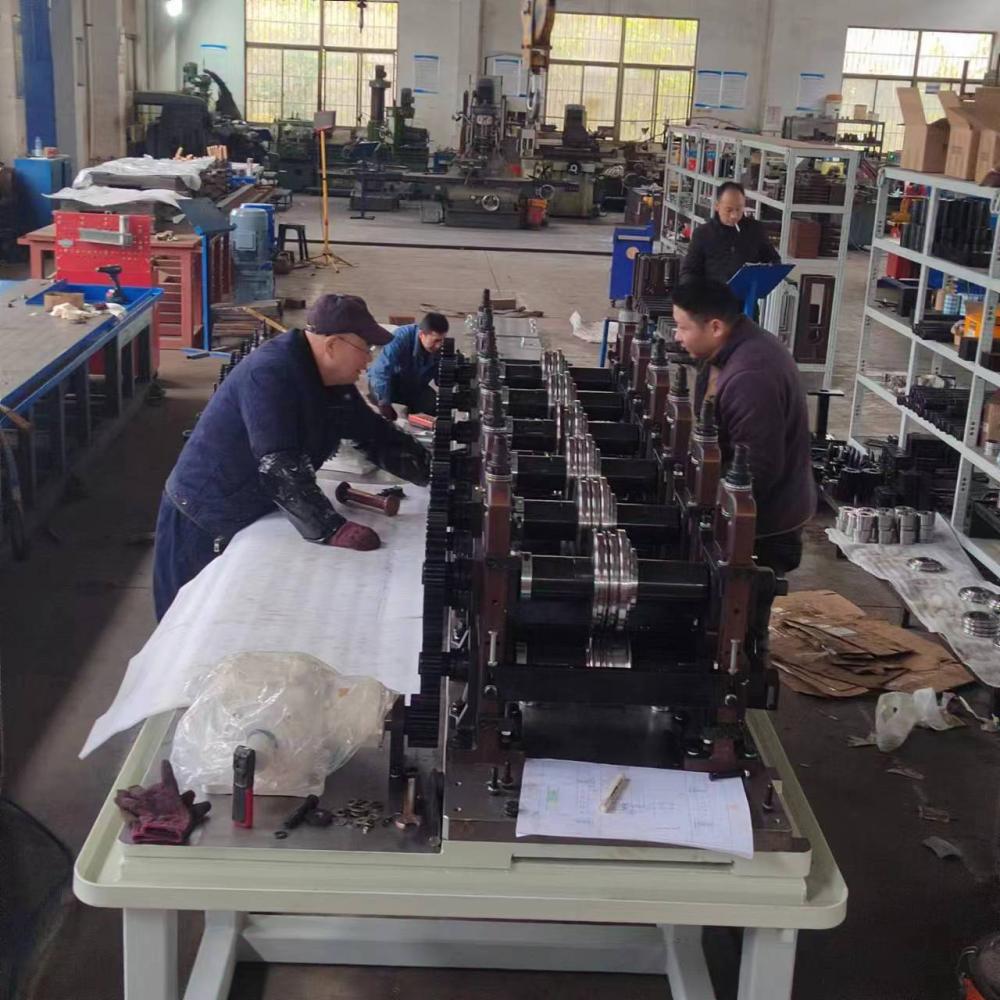 Laser supporting extrusion equipment