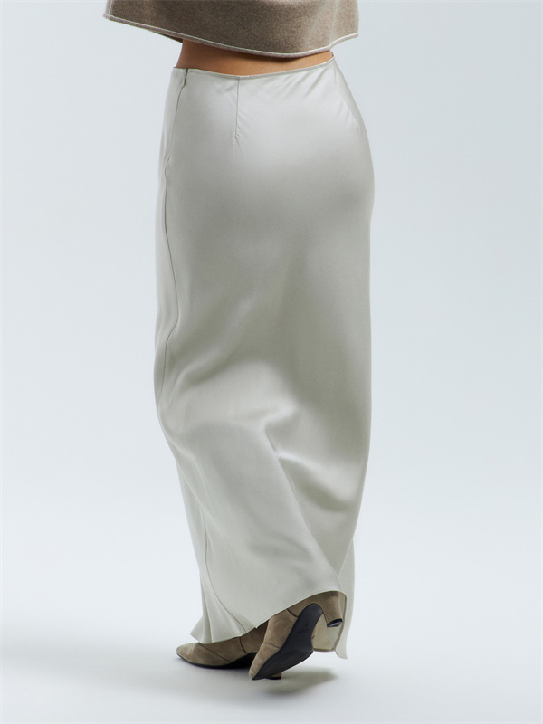 Dropping And Glossy Half Length Skirt