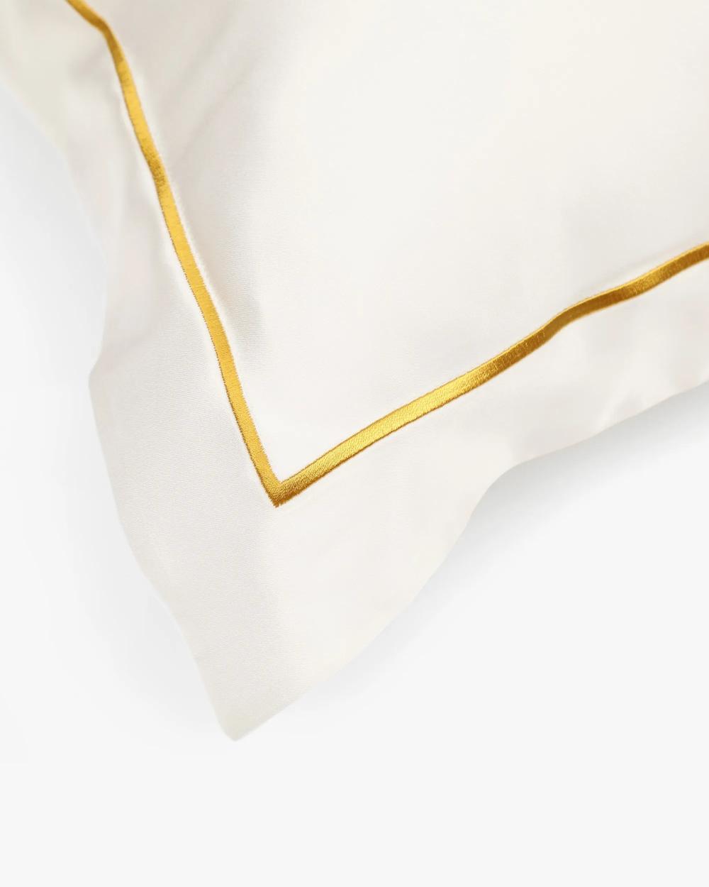 19 Momme Envelope Silk Pillowcase With Gold Piping Queen Standard