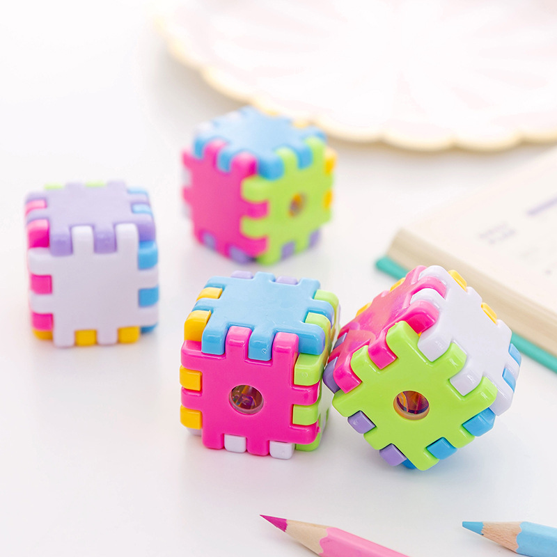 1pc Cute Simple Cartoon Cube Small Pencil Sharpener Children's mechanical Sharpener Gift Stationery