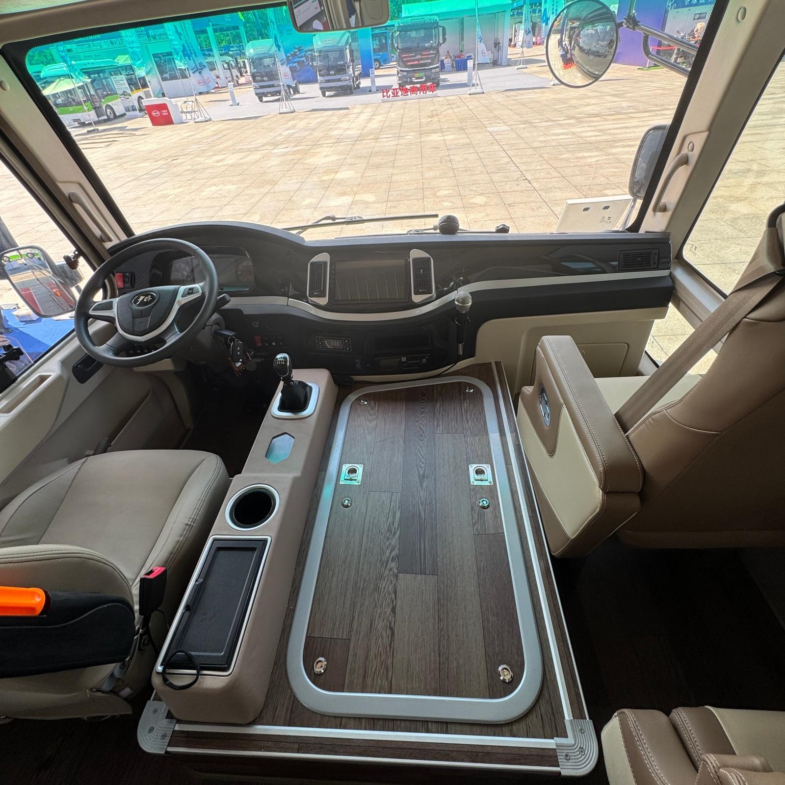 Shaolin Bus U SLG6720Q4Z Model