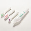 High Quality Operated Electric Toothbrush with 3 Brush Heads Oral Hygiene Health Products No Rechargeable Tooth Brush