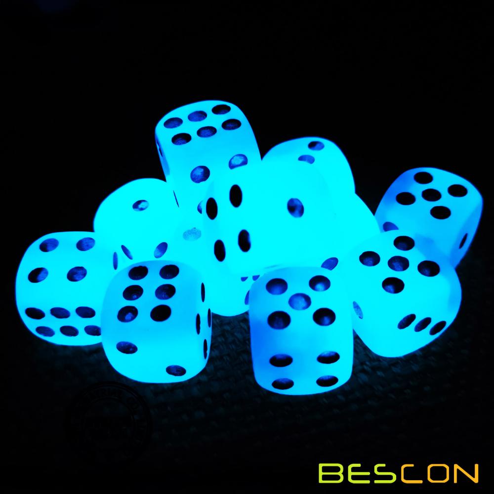 Gemini Glow In The Dark D6 Game Dice Icy Rock 2