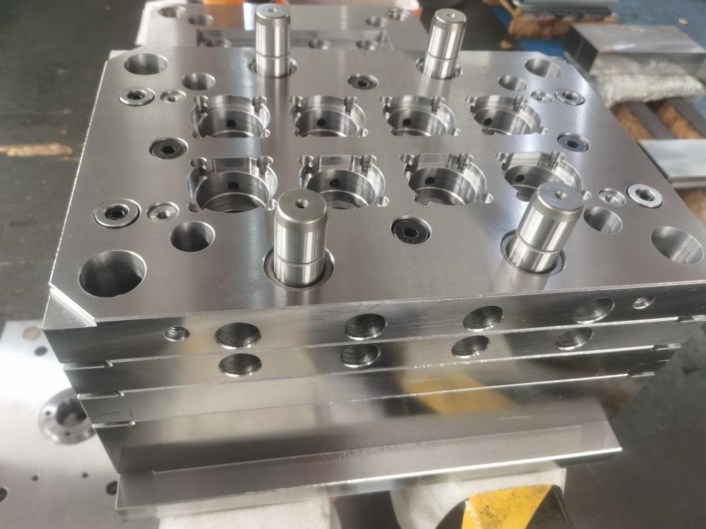 Customized Plastic Mold Base 2