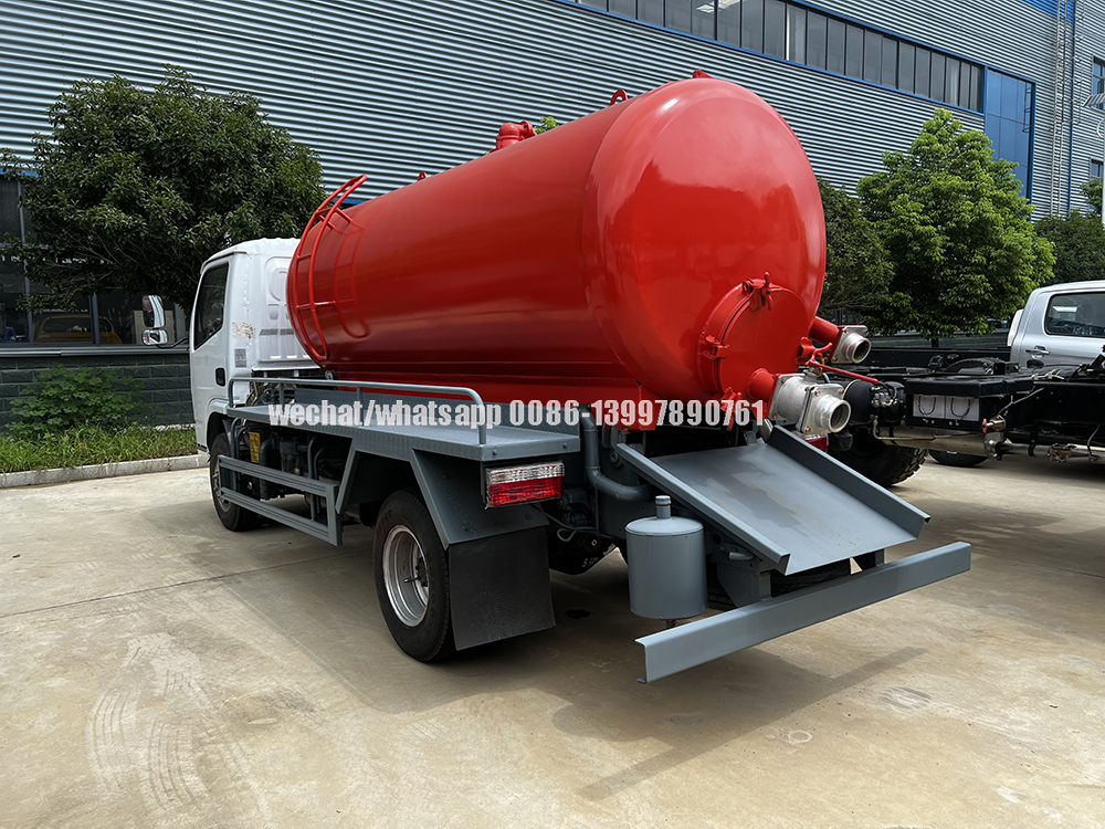 sewer cleaning truck
