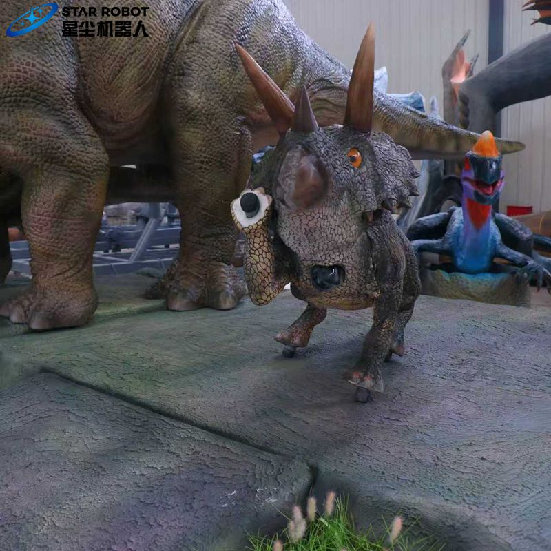 Animatronic Triceratops Combination