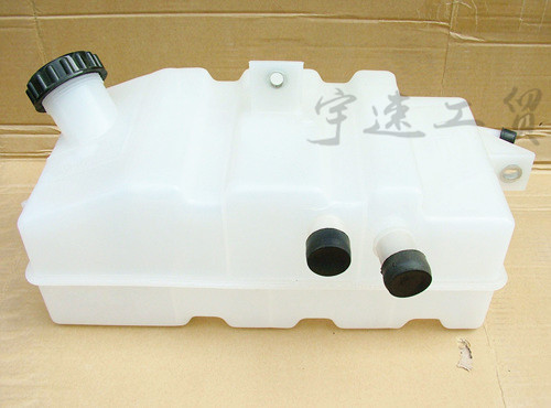Truck Engine Parts Water Expansion Tank assembly 1311010-K0300 for Dongfeng Kinland