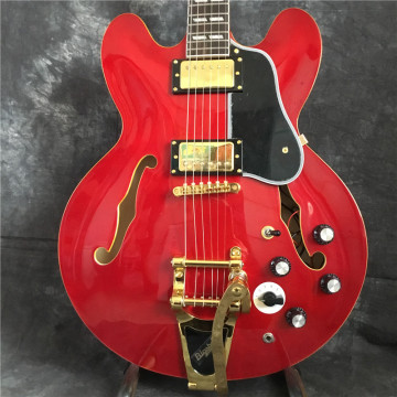 High-quality jazz electric guitar, golden hardware, red, good sound quality, real picture shooting.