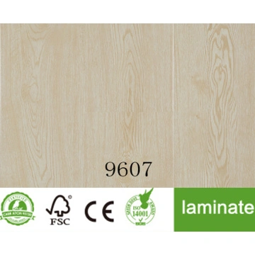 China Waterproof Laminate Oak Wax Waterproof Laminated