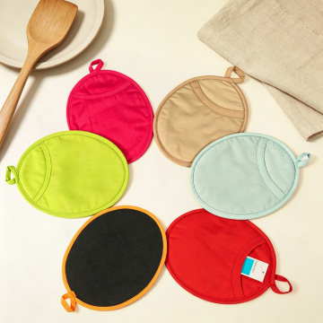 Round Multi‑Color Pocket‑Design Pot Holder