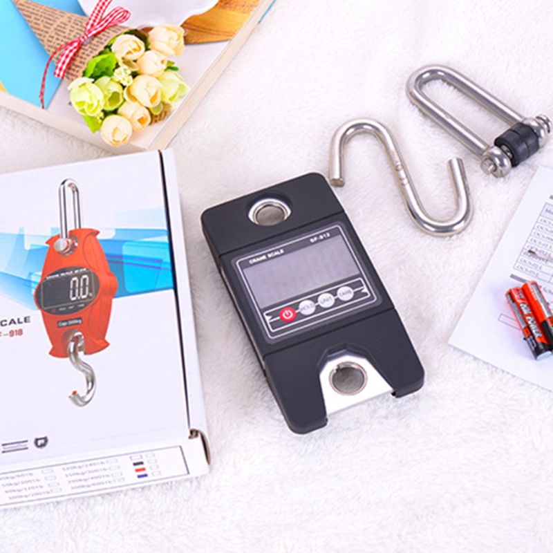 Digital Hanging Scale 300 KG / 660 LBS Industrial Crane Scale SF-912 Black for Home Farm Factory Hunting For Weighing Turkeys