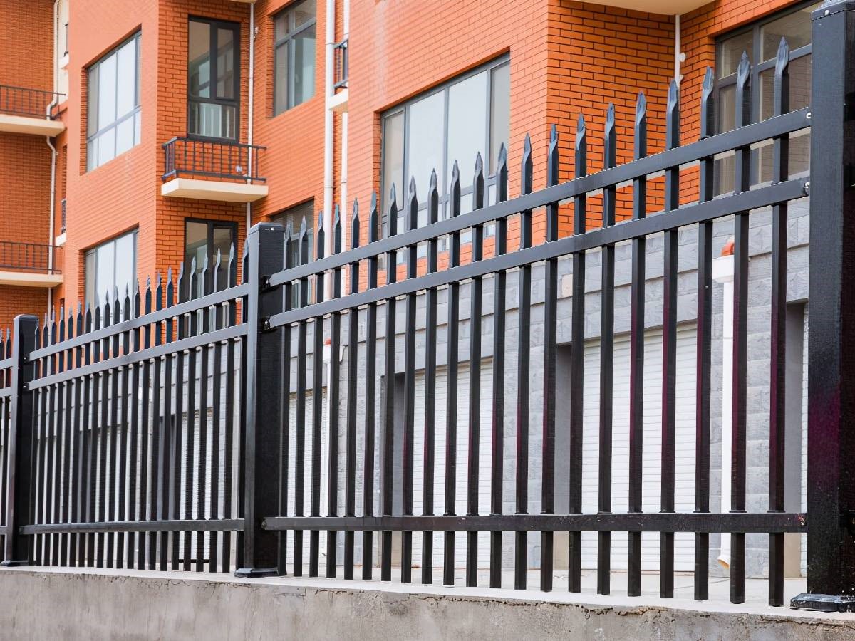 garrison fencing3