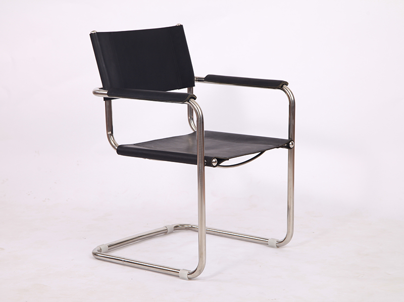 Mart_Stam_Cantilever_Chair