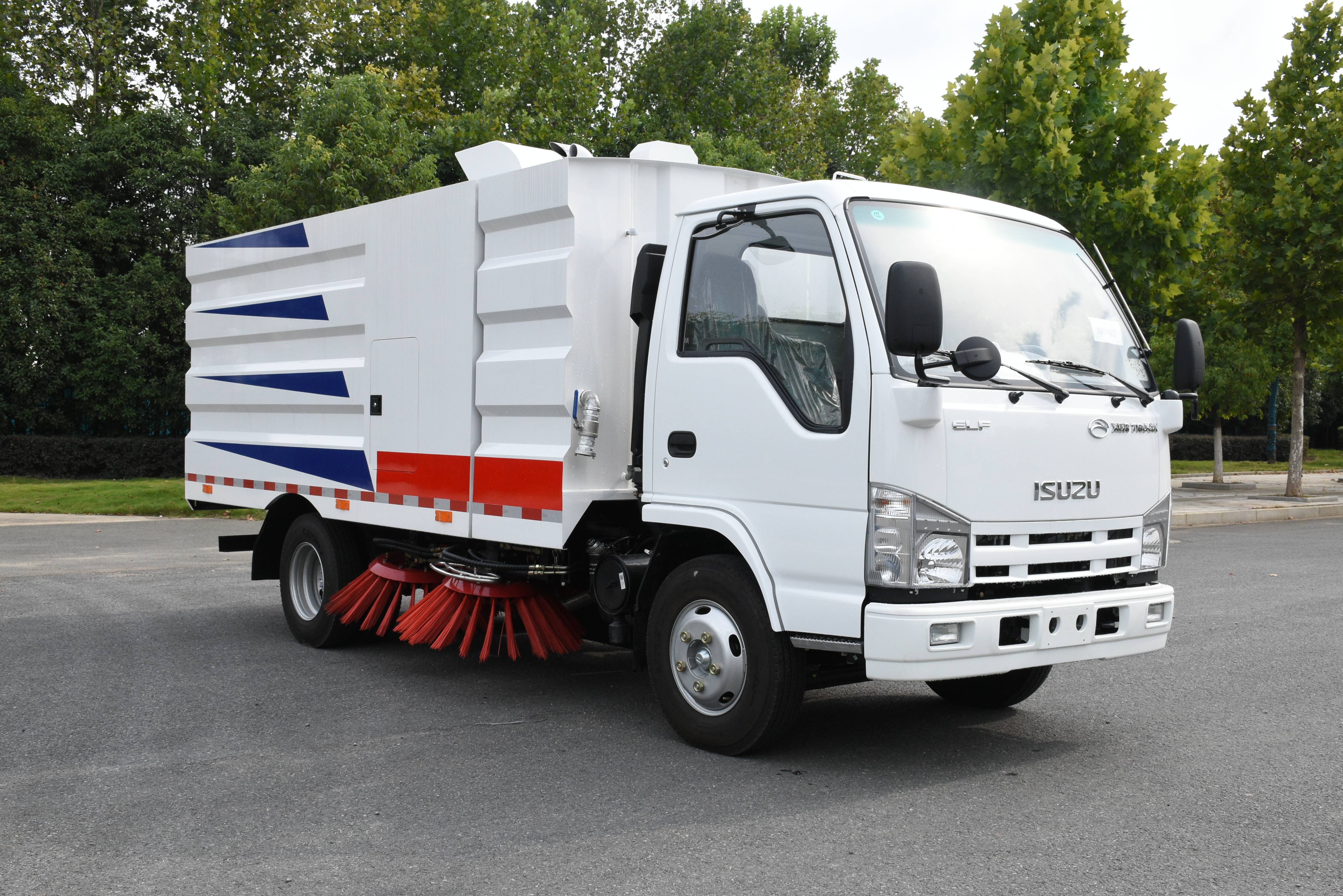 isuzu sweeper  (3)