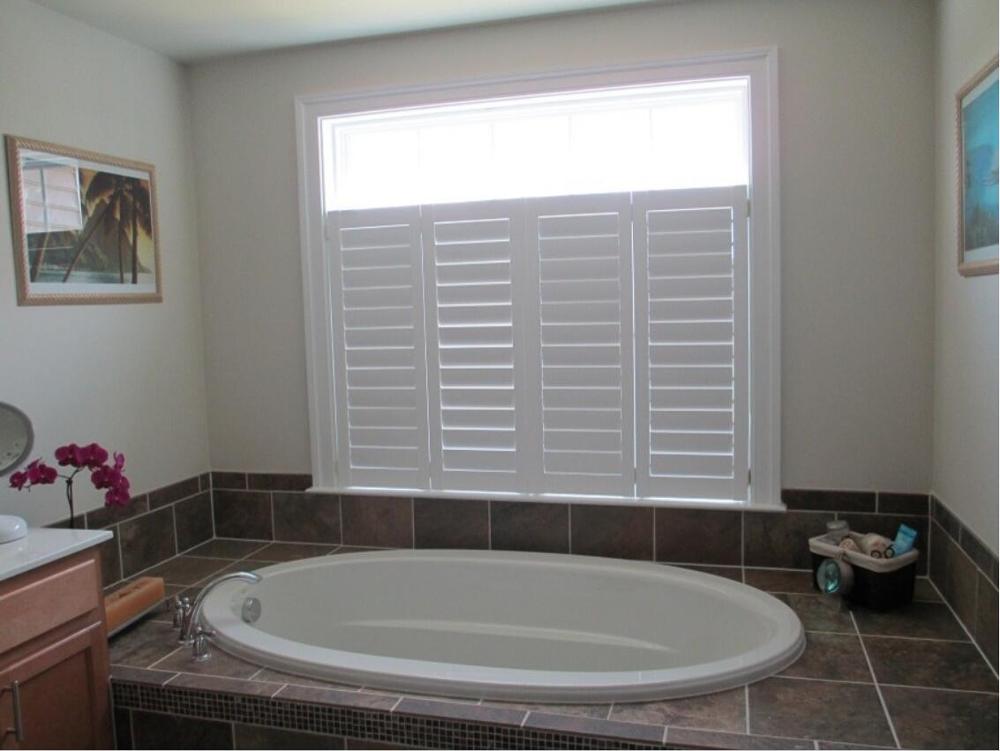 Customized White Bathroom Basswood Wood Shutters window Bi-fold shutter door Plantation Sliding Shutters ws2022