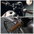 Universal 22MM Hot Handle Bar Motorcycle Hand Grip Handlebar End Fit For Honda NC700X VTX1300 CB R650F 650F VF VFR 750 800 RC51