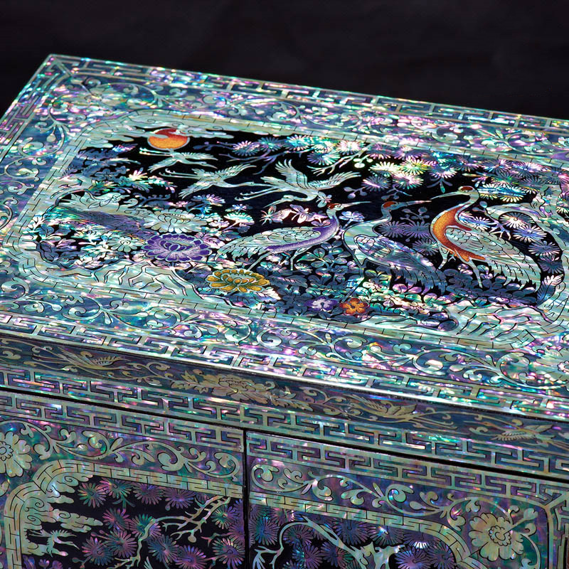 Hand Made Abalone Shell-linlaid Mosaic Jewelry Box Storage Lacquerware Lacquer Arts with Lock 23.2x15.8x27.4cm Wedding Gift