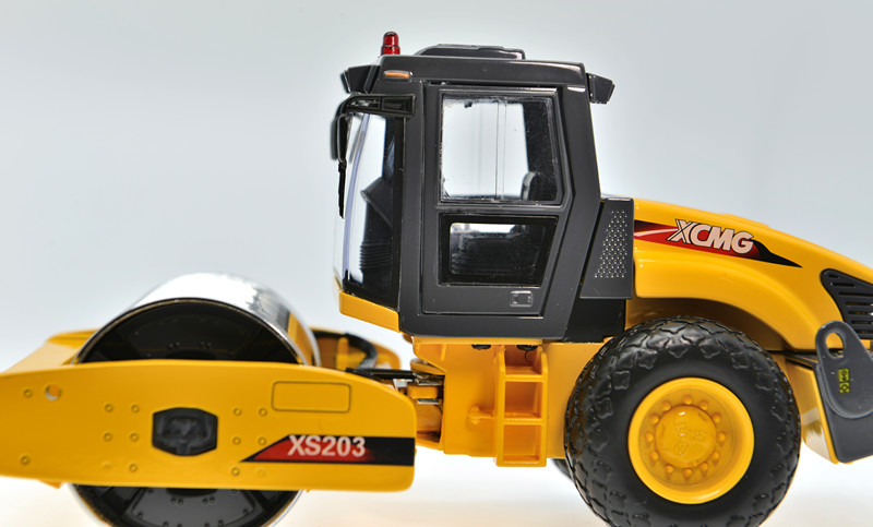 Collectible Alloy Model Gift 1:35 Scale XCMG XS203 Single Motor Grader Construction Vehicles DieCast Toy Model For Decoration