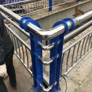 Modern Stainless Steel Pipe Guardrail for River Safety