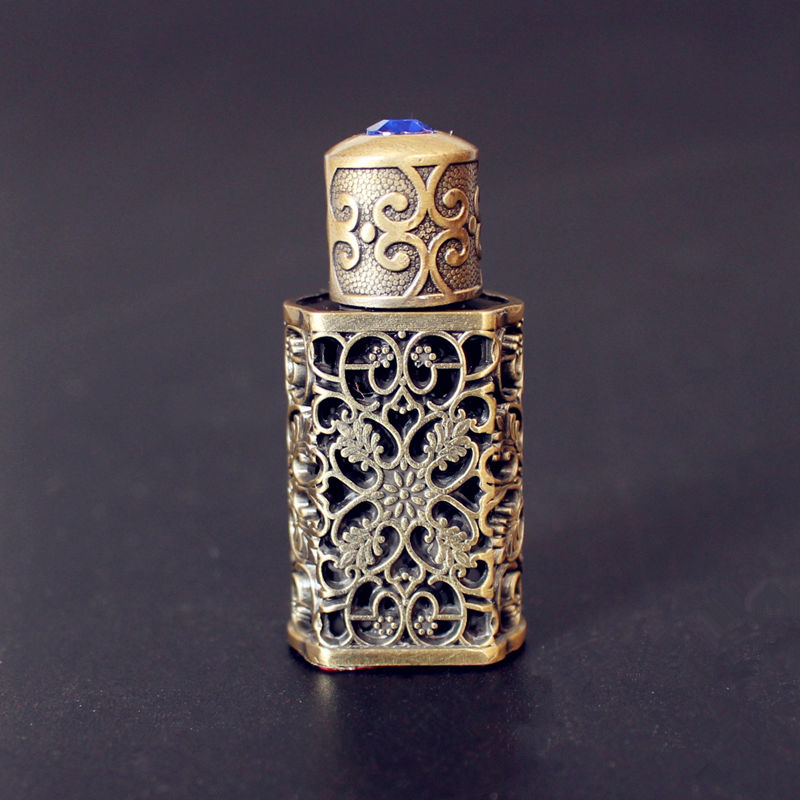 4pcs/24pcs/60pcs 3ml Antiqued Metal Perfume Bottle Empty Arab Style Alloy Hollow Out Essential Oils Bottle with Glass Dropper