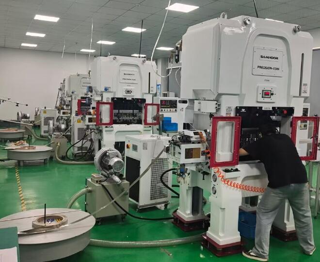 chain piece Gantry type high speed stamping machine (2)