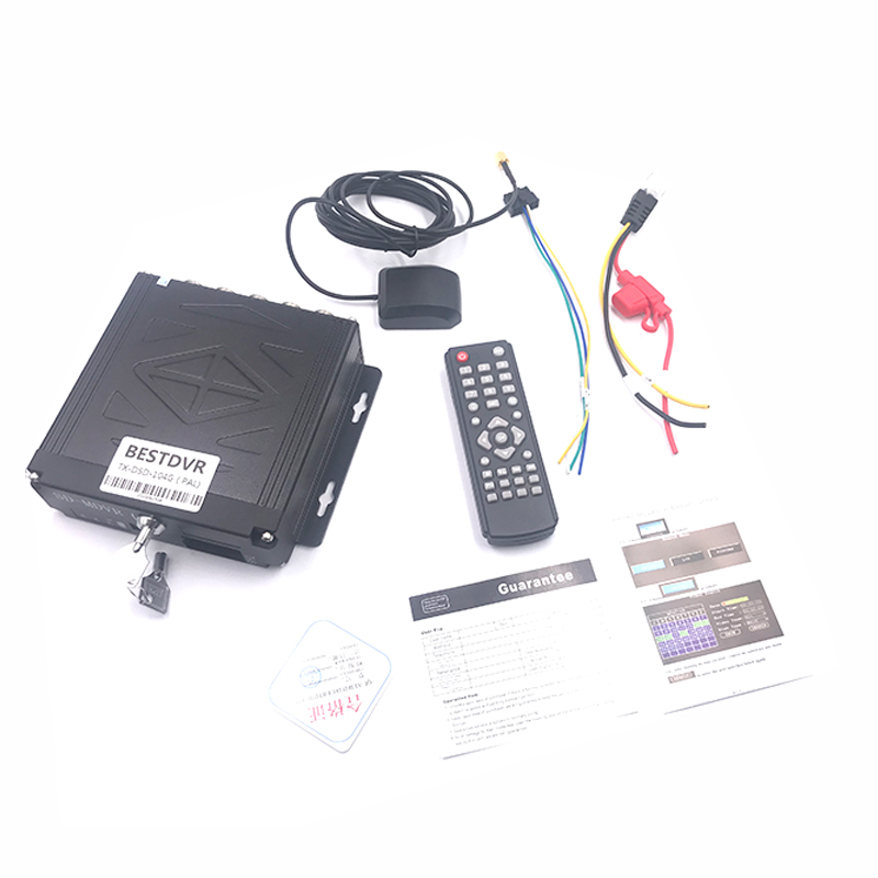 Spot wholesale 4CH double SD card mdvr ambulance / sprinkler black box traffic monitoring host NTSC / PAL system