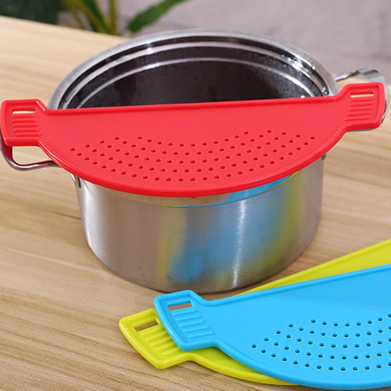 Creative Plastic Drain Basket Wash Rice Filter Leakproof Baffle Kitchen Gadget Pot Side Drainer Drainer New Colanders Tools