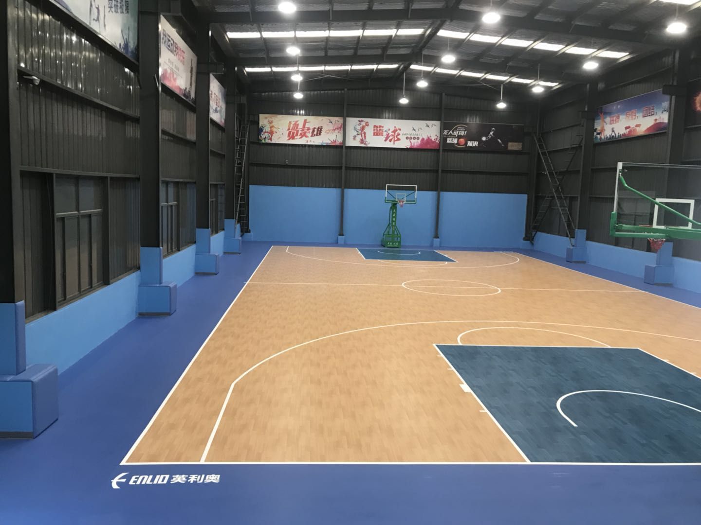 basketball court 