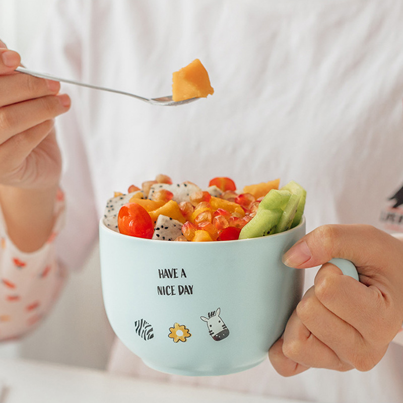 Creative cartoon large capacity mug with cover spoon cute girl heart ceramic cup home oat bowl Milk Cup