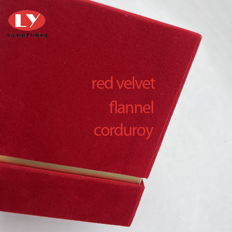 Box Made Of Red Velvet Jpg