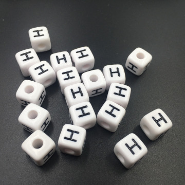 Mini Order 100PCS Single Letter Acrylic Beads Black Initial H Printed White Cube Square Alphabet Jewelry Lucite Plastic Beads