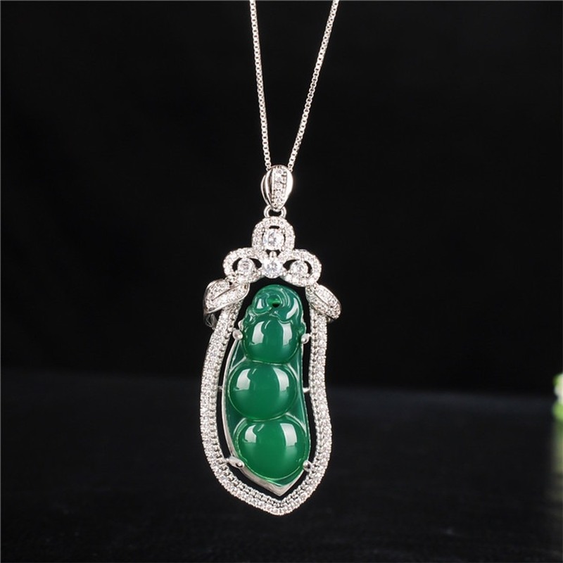 Chinese Natural Jade Chalcedony Hand-carved Kidney Bean Jade Pendant Fashion Jewelry S925 Silver Inlaid Necklace for Men Women