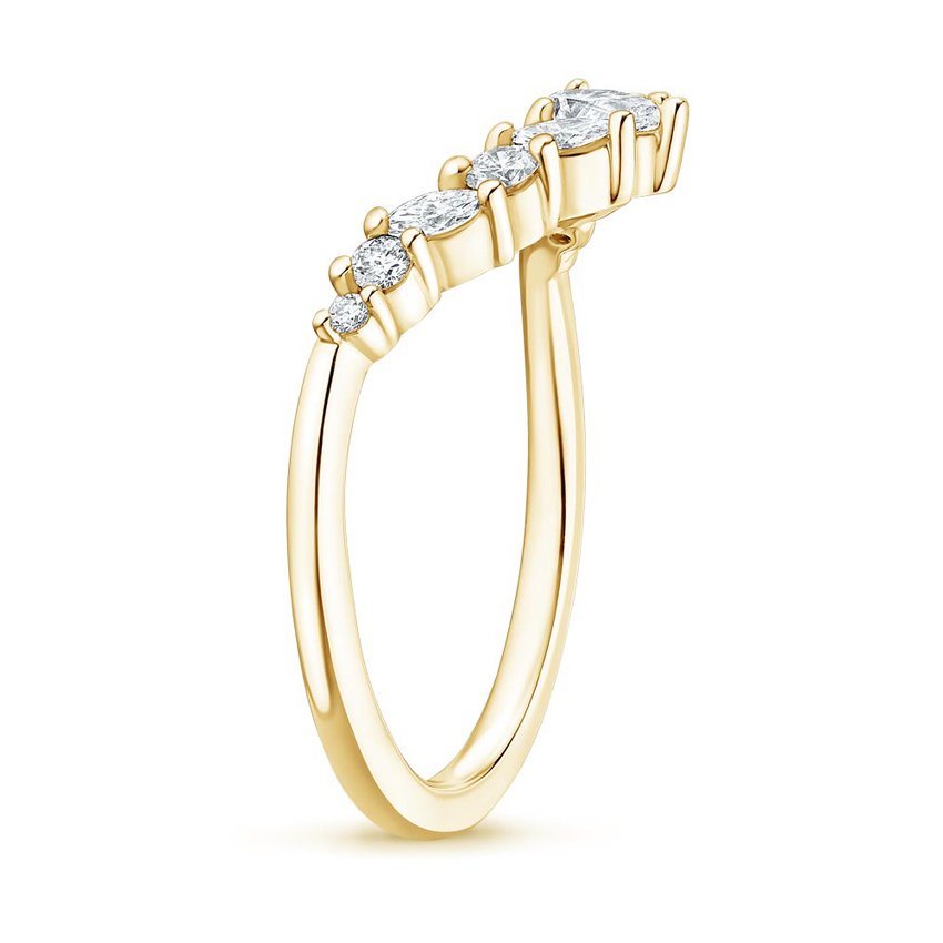 Side angle of the interlocking diamond and solid gold wedding band