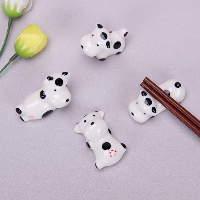 4PCS/lot Cute Cow Shaped Ceramic Chopstick Holder Home Tableware Holders Supplies