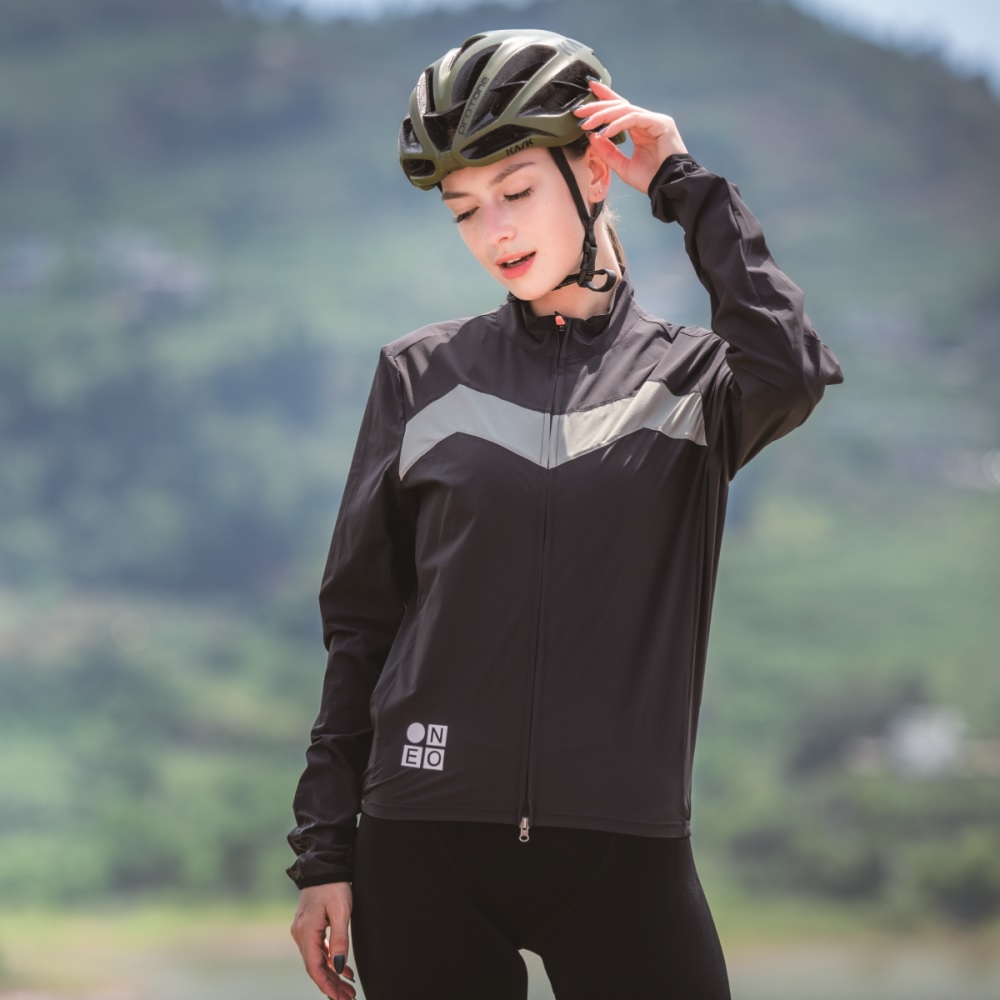 Women S Lightweight Waterproof Cycling Jacket1
