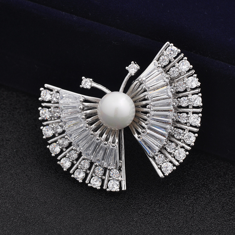 Luxury Rose Rhinestone Crystal Brooch Pins Gold Silver Pearl Bow Flower Brooches for Women Cardigan Sweater Jewelry Accessories