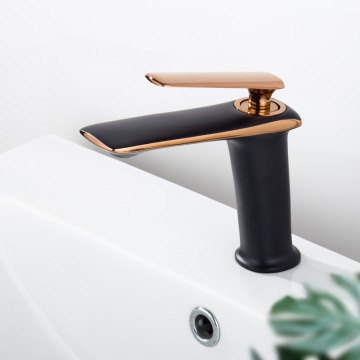 Basin Faucets White and Gold Brass Faucet Bathroom Sink Faucet Single Handle Deck Mounted Toilet Hot And Cold Mixer Water Tap