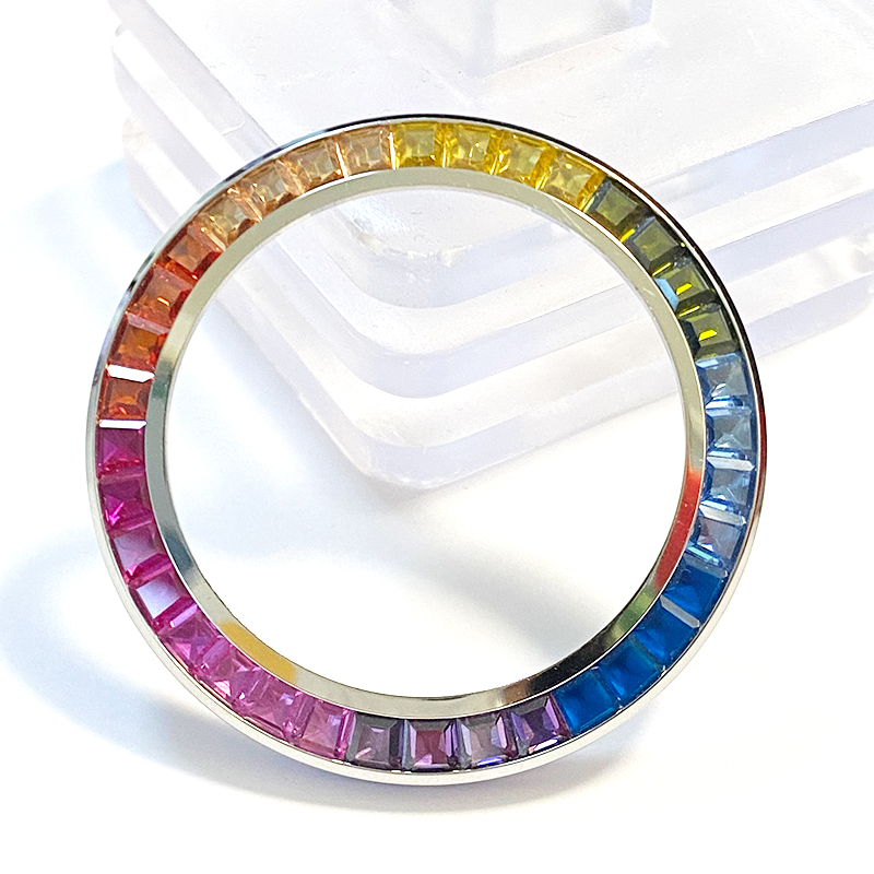 Baguettes seting on watch bezel 