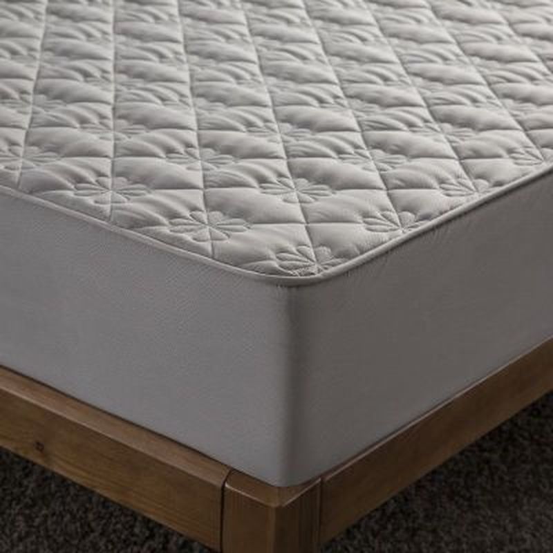 New Plush Thicken Quilted Mattress Cover Warm Soft Crystal Velvet King Queen Quilted Bed Fitted Sheet Not Including Pillowcase