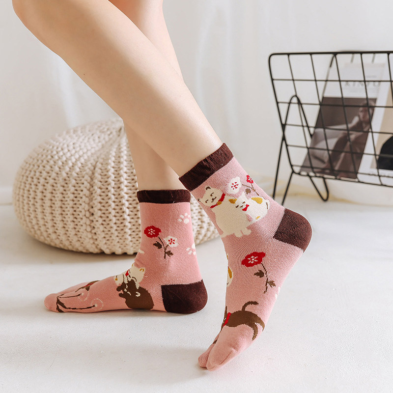 [EIOISAPRA]Creative Japanese Harajuku Cartoon Women Socks Autumn Winter Lovely Two Finger Socks Animal Cat Calcetines Mujer