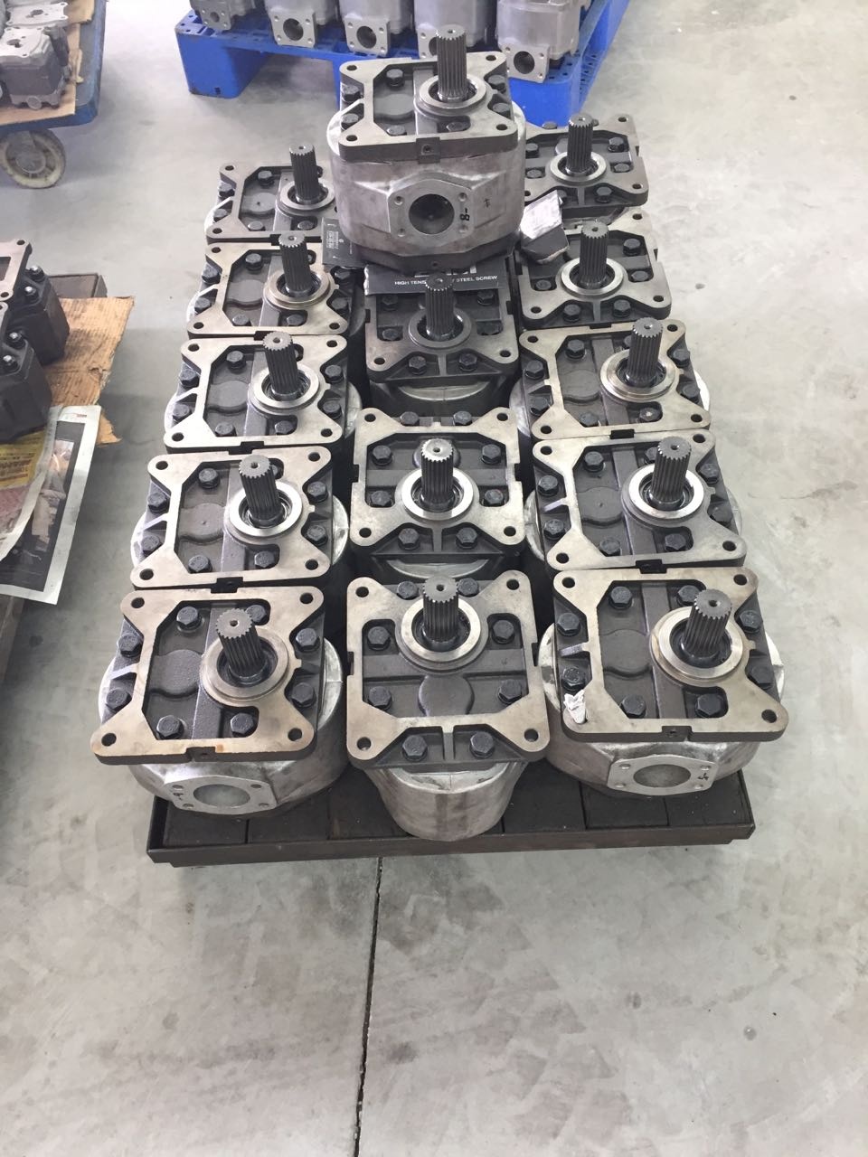 hydraulic pump price 07448-66107 for bulldozer D355A-3