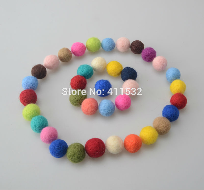 50pcs/lot wool Felt Balls 20mm Multi color beads Party birthday room Decoration Home decor Diy Craft pom-poms for creativity