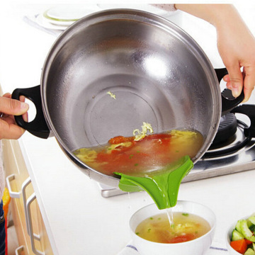 Kitchen Tool Strainer Colander Silicone Funnel Drainage Device For Pouring Soup On Edge Of Utensil Soup Water Deflector