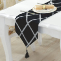 Home European Embroidered Table Runner Hollow Decor Embroidered Tablecloth Home Dining Table Coffee Table Decoration Tablecloth
