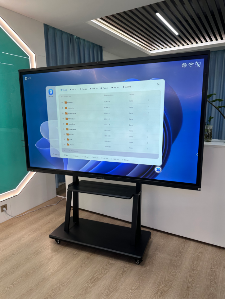 High-definition 4K medical imaging and annotation on interactive flat panel