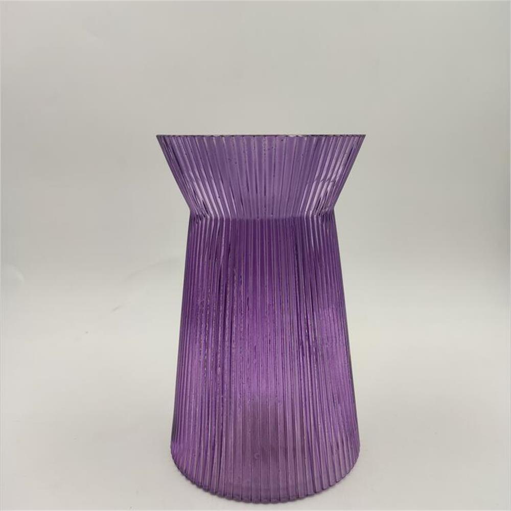 Br V 1016 Purple Ribbed Glass Crystal Vase