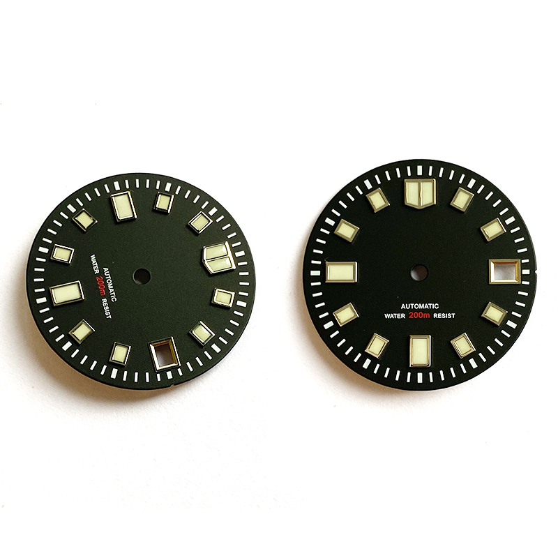 Dive watch dial with C3