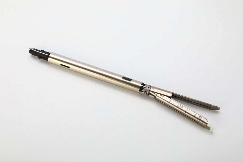 Endoscopic Linear Cutting Stapler